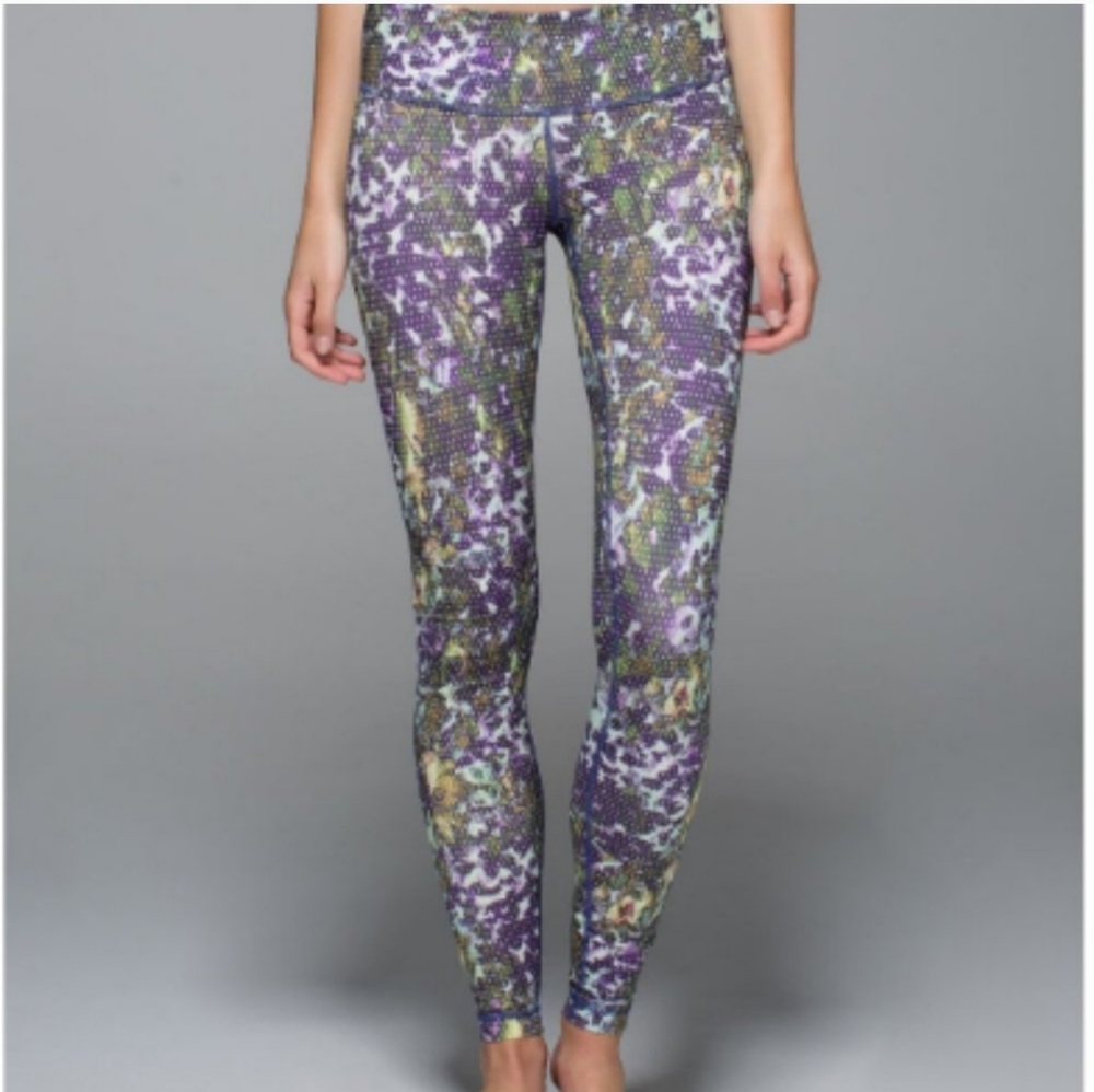 Lululemon Wunder Under Leggings Dottie Tribe Multi Purple Green Print Size 4